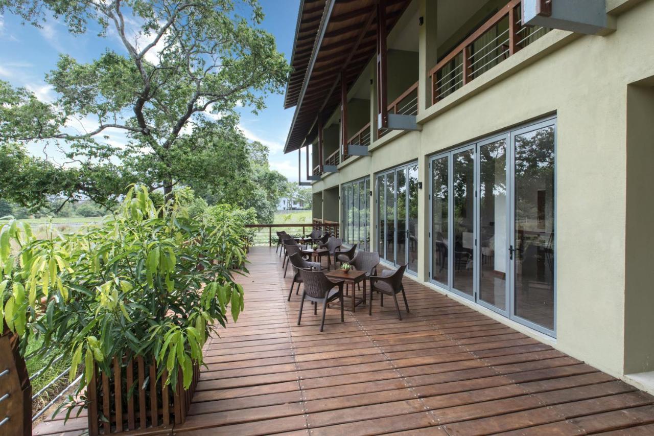 Hotel Earls Rajarata Anuradhapura Exterior foto